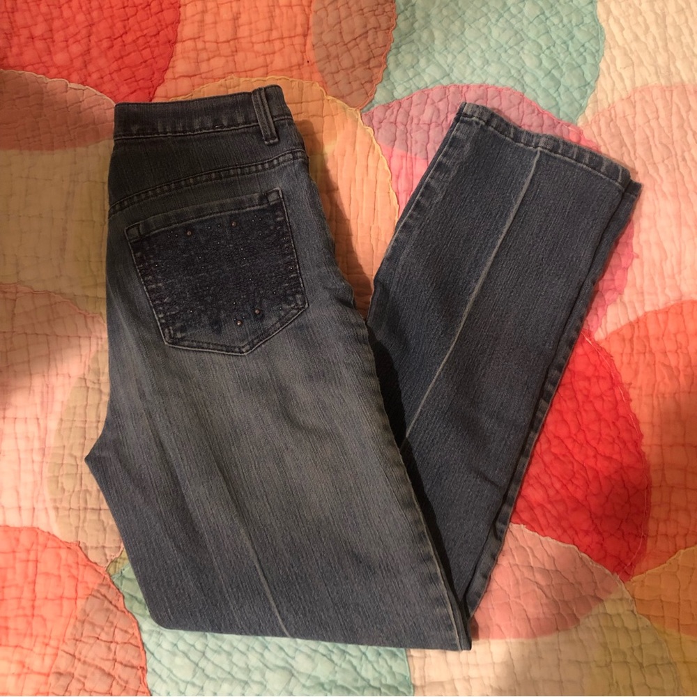 Unique Y2K Jeans with pattern pocket